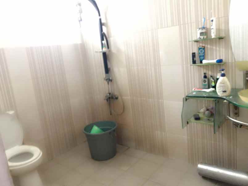 dijual rumah jl asta karya