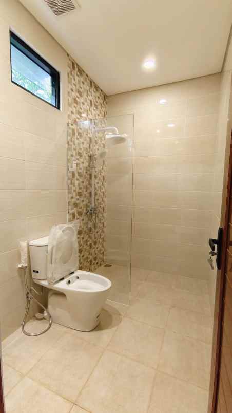 dijual rumah jl bengkong padurenan