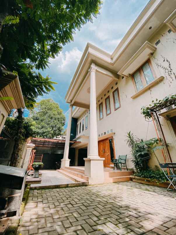 dijual rumah jl birah