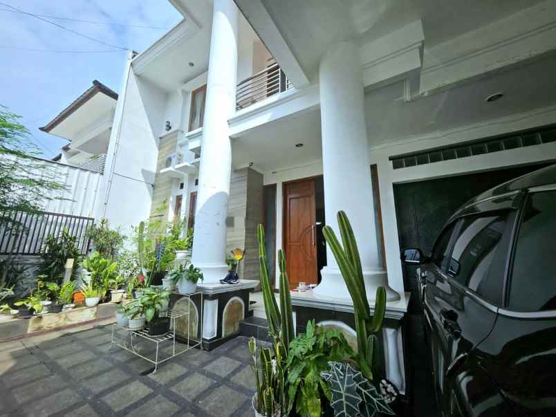 dijual rumah jl buah batu