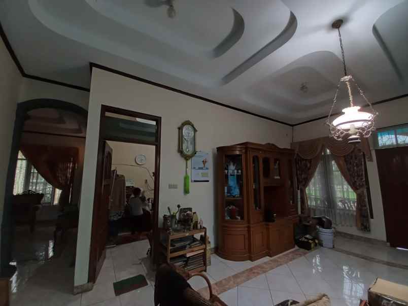 dijual rumah jl cangkuang leles