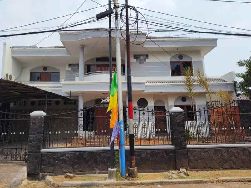 dijual rumah jl cempaka putih timur kec