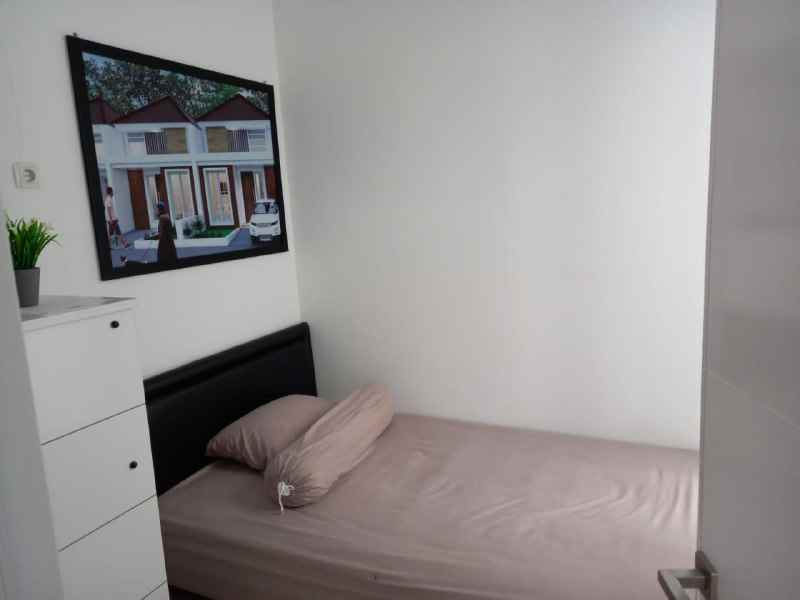 dijual rumah jl ciganitri terusan logam