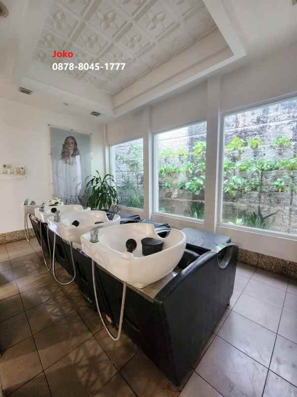 dijual rumah jl cikini raya