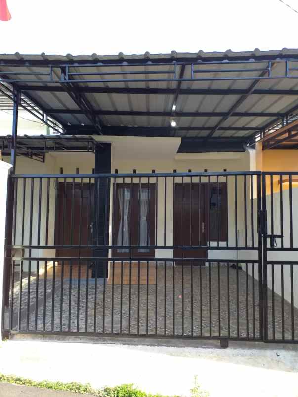 dijual rumah jl cilangkap raya kec