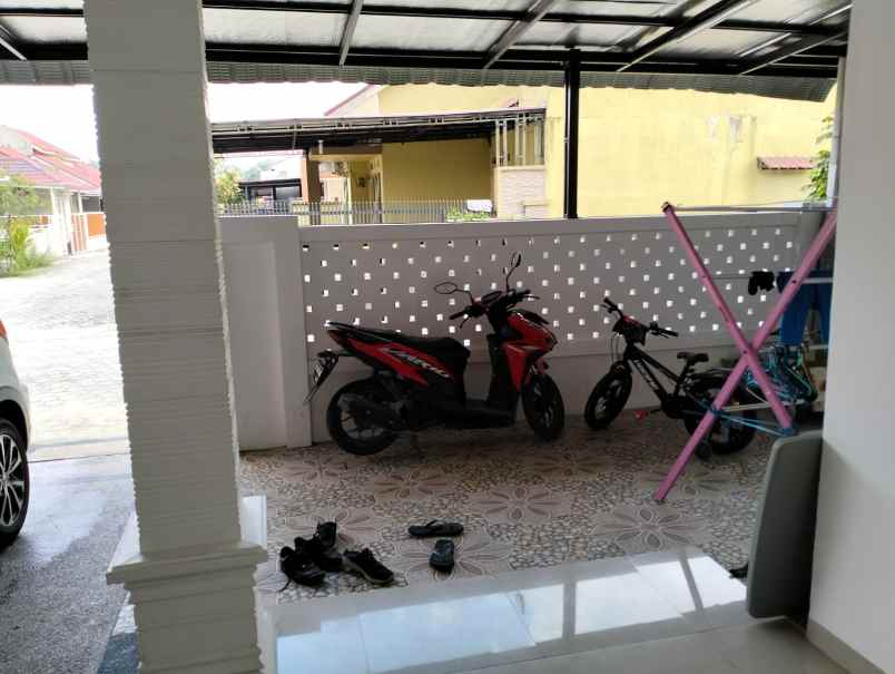 dijual rumah jl delima