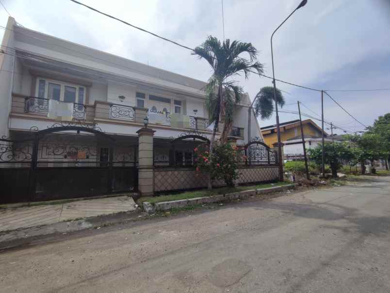 dijual rumah jl dharmahusada indah