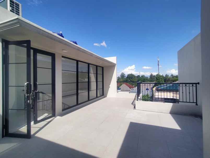 dijual rumah jl durian