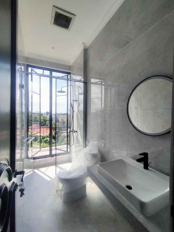 dijual rumah jl durian