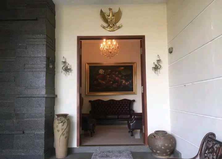 dijual rumah jl grand cibubur country