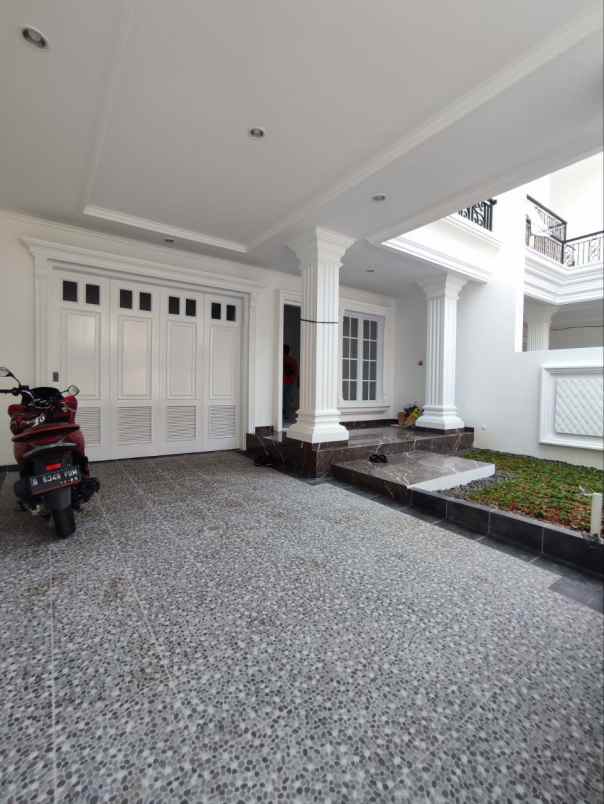 dijual rumah jl h kasam