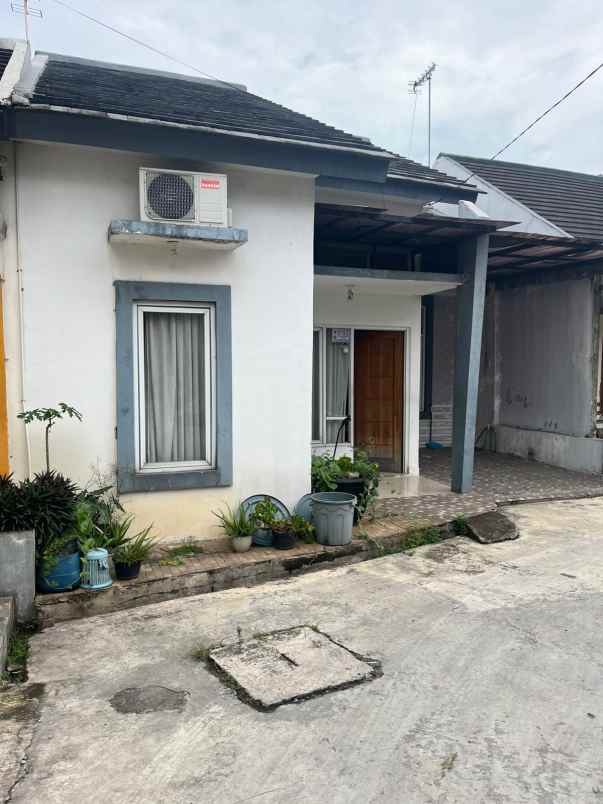 dijual rumah jl hidayah