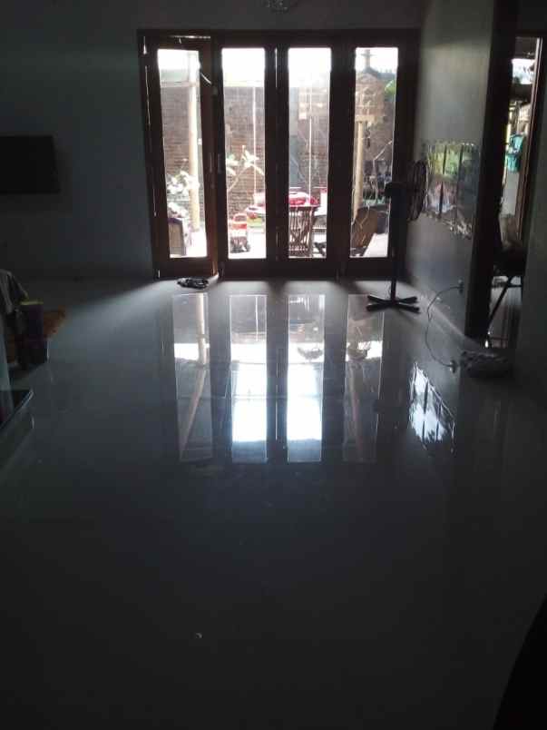 dijual rumah jl imogiri timur