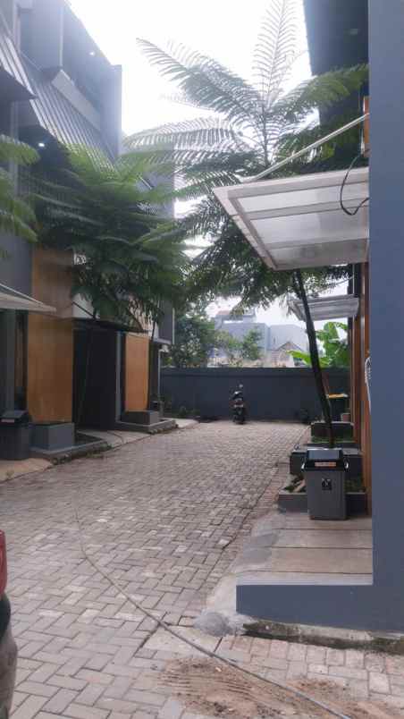 dijual rumah jl juanda kota depok
