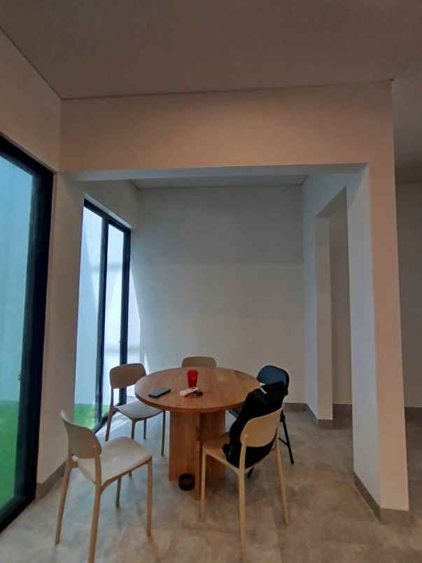 dijual rumah jl kemiri raya