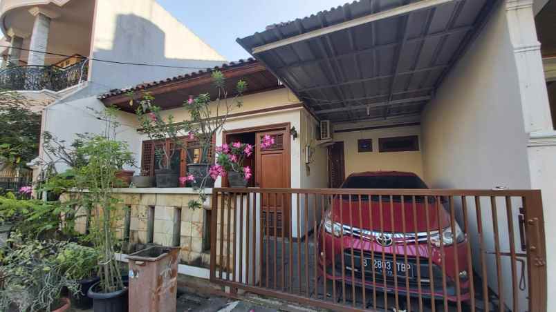 dijual rumah jl komplek palapa pasar