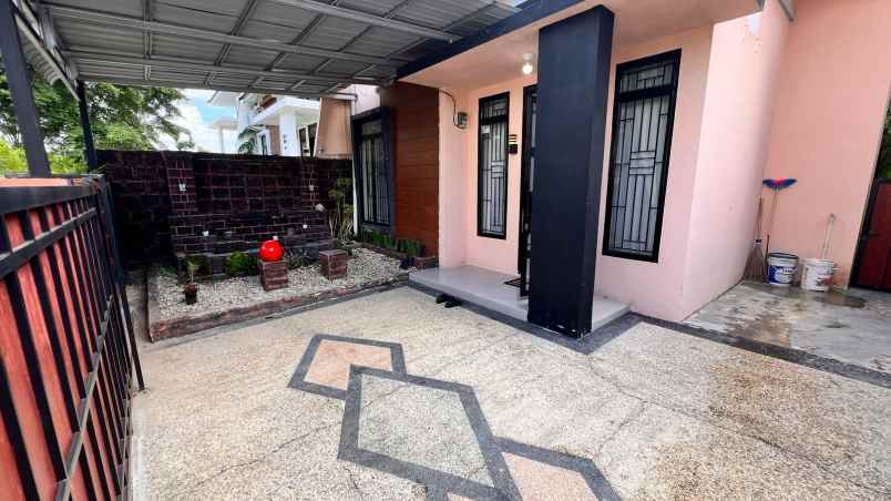 dijual rumah jl lembah sari
