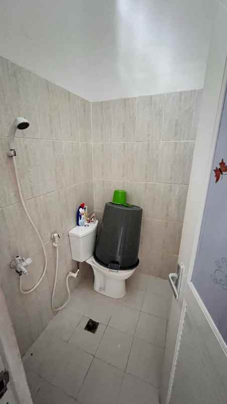 dijual rumah jl lembah sari