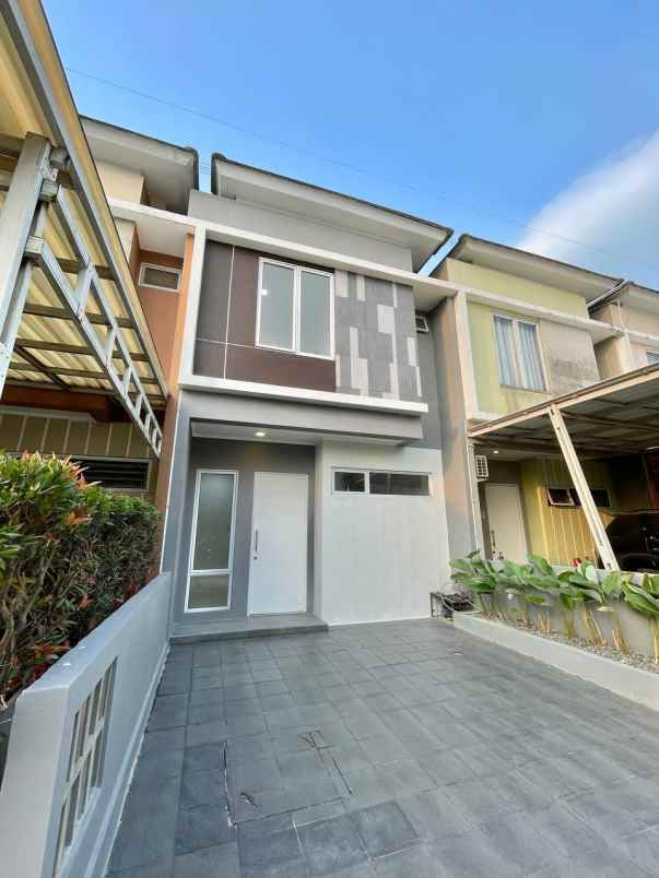 dijual rumah jl magnolia babakan