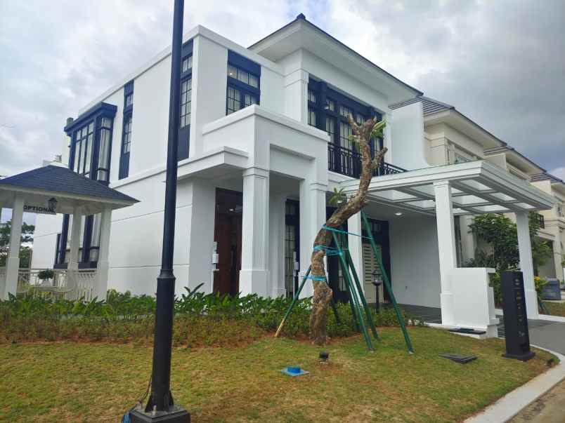 dijual rumah jl mutiara boulevard