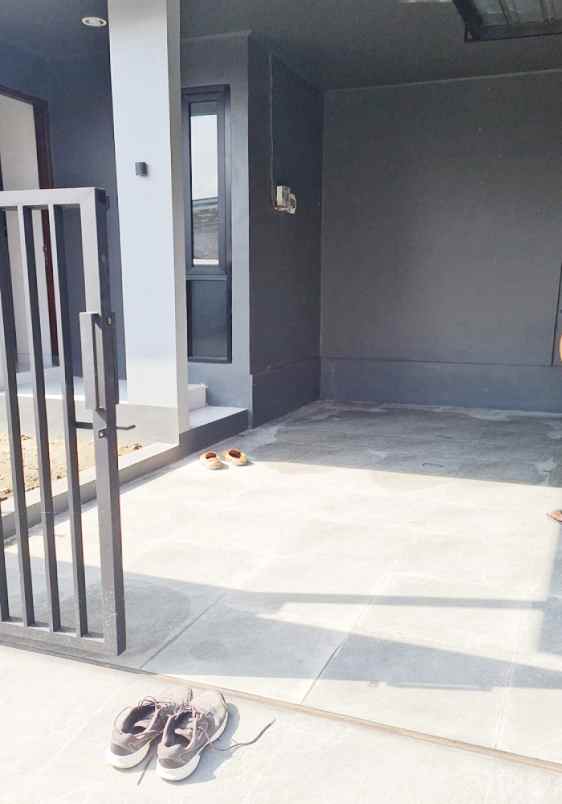 dijual rumah jl pantai kedungu no b2