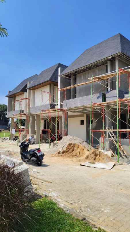 dijual rumah jl pasar jengkol buaran