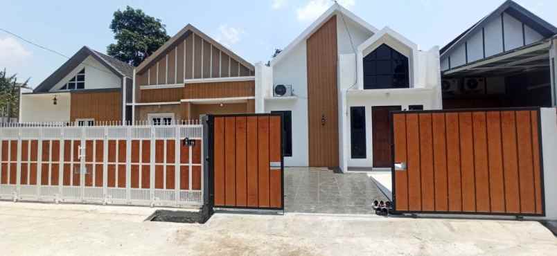 dijual rumah jl pasir putih cipayung depok