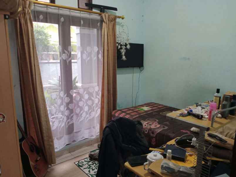 dijual rumah jl permana