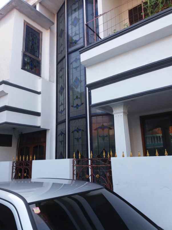 dijual rumah jl pondok bambu raya kec