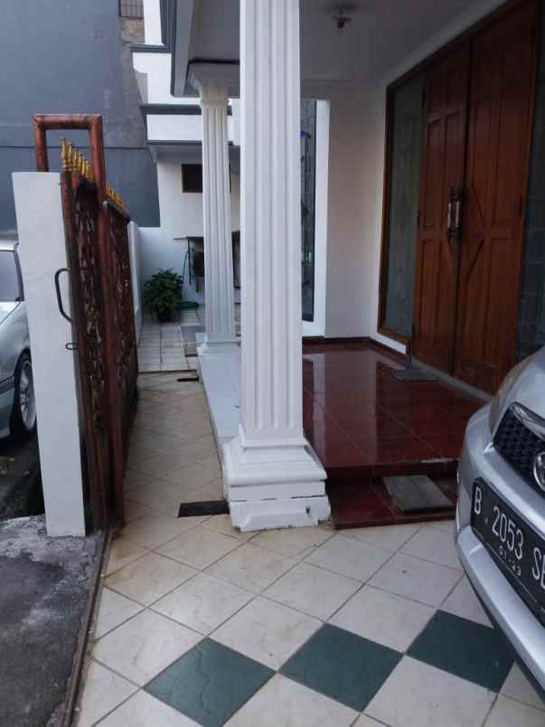 dijual rumah jl pondok bambu raya kec