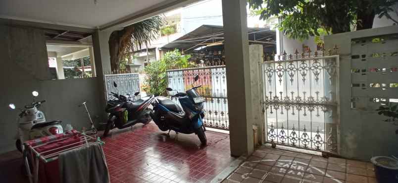 dijual rumah jl pondok kelapa duren