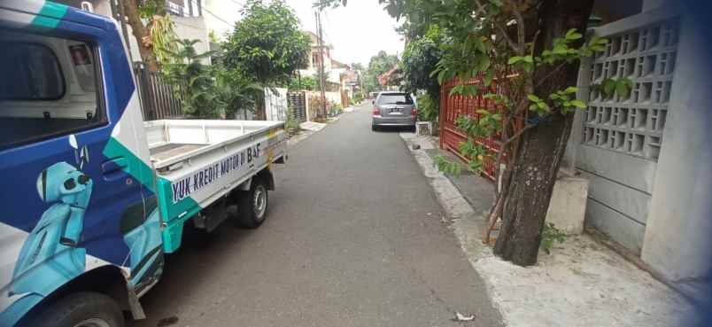 dijual rumah jl pondok kelapa duren