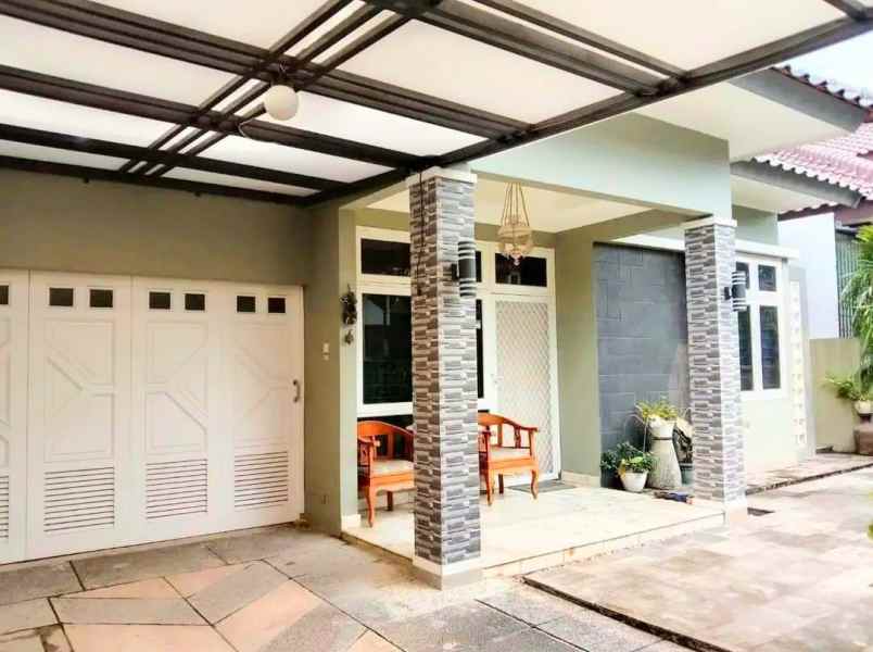 dijual rumah jl pondok kelapa duren