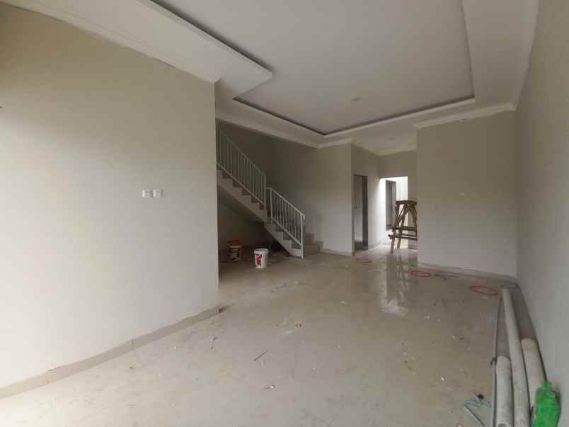 dijual rumah jl raya citayam cipayung depok