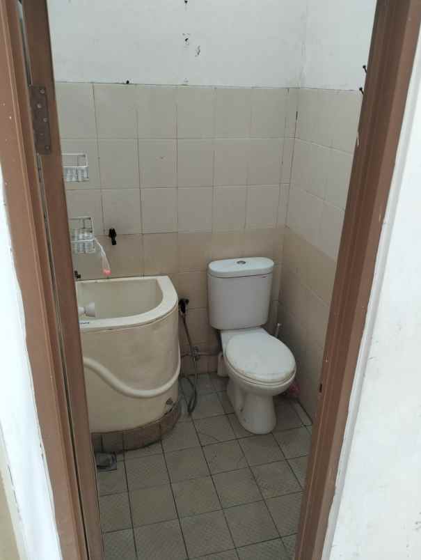 dijual rumah jl sasak batu perum grand