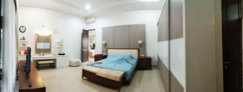 dijual rumah jl selang no 16 18 dan 20