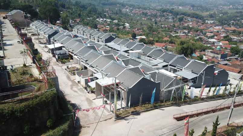 dijual rumah jl sindangwangi cicalengka