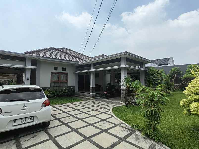 dijual rumah jl siswa jomin barat