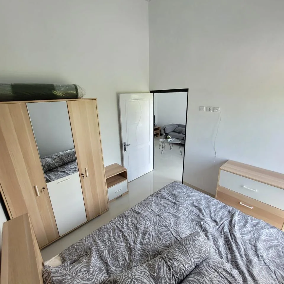 dijual rumah jl sriamut