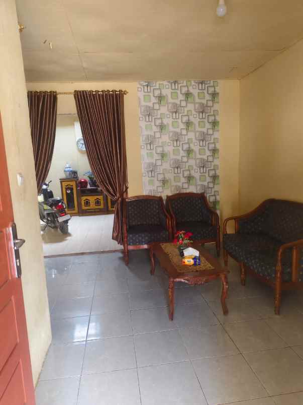 dijual rumah jl suka karya