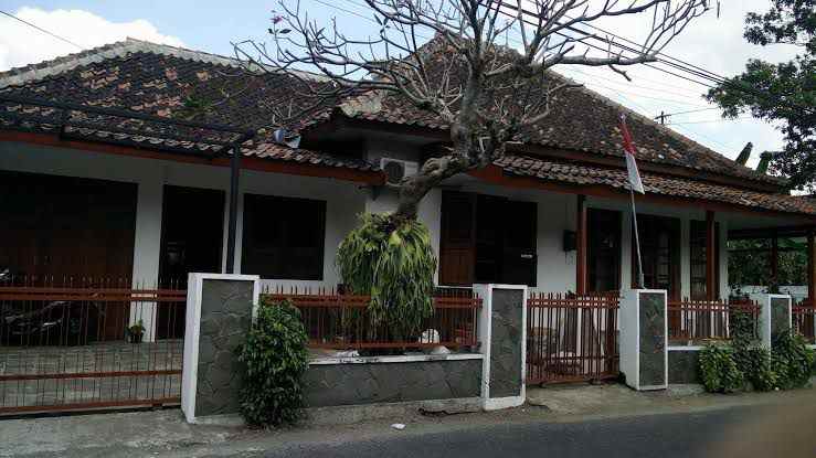 dijual rumah jl surokarsan taman siswa