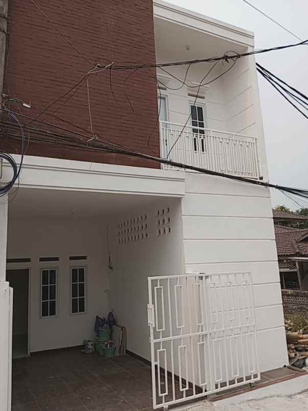 dijual rumah jln agung