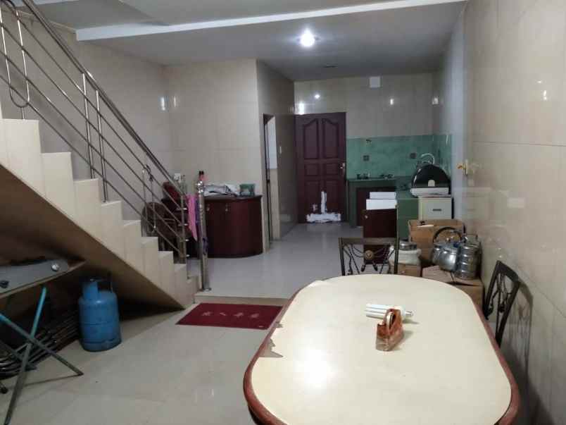 dijual rumah jln beo daerah madong lubis medan