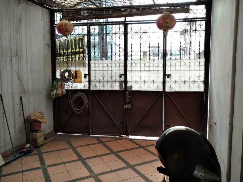 dijual rumah jln beo daerah madong lubis medan