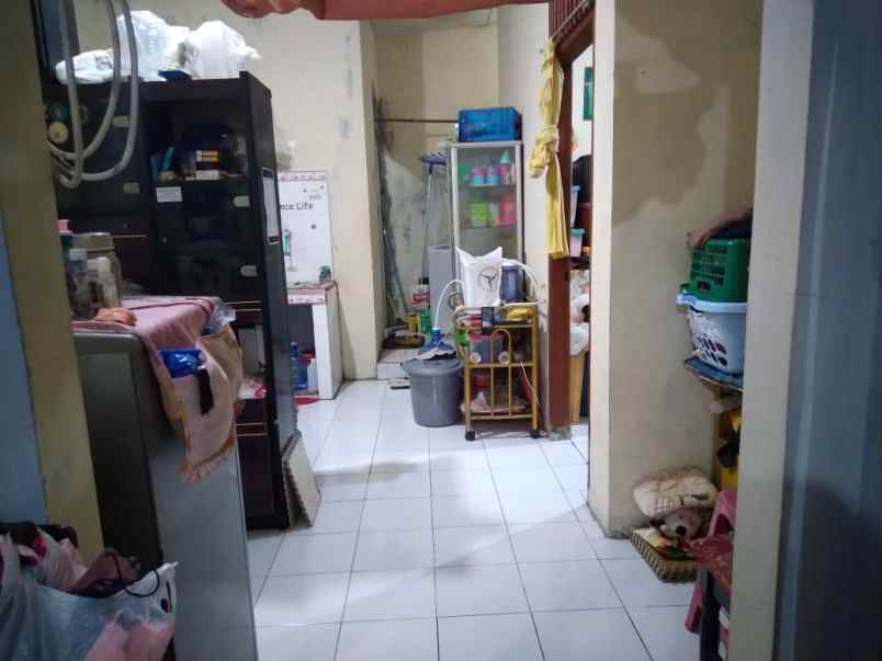 dijual rumah jln krakatau depok timur