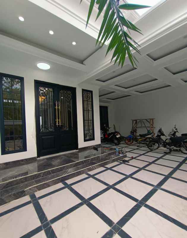 dijual rumah joglo jakarta barat