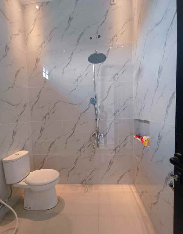 dijual rumah joglo jakarta barat