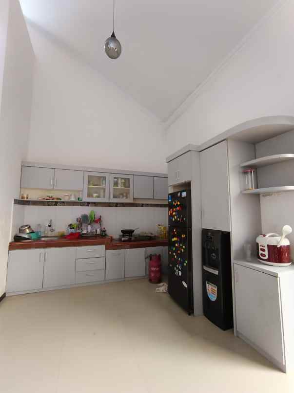 dijual rumah kadisoka