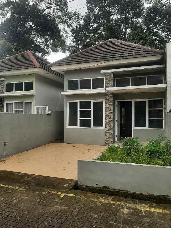 dijual rumah kalongan