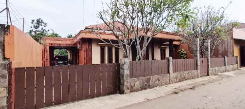 dijual rumah kampung bubulak no 63 rt